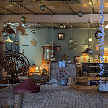 Des Étoiles Dans Ma Brocante Magasin De Meubles à Tignieu-Jameyzieu
